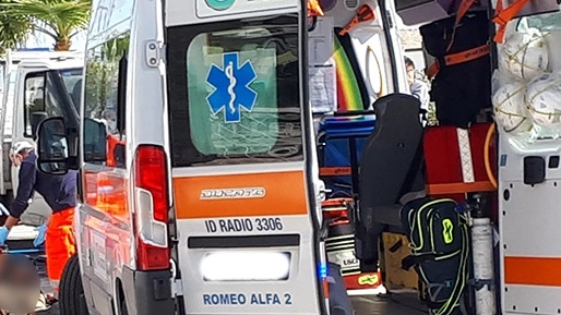 Sono state soccorse cinque persone, poi trasportate in ospedale in codice giallo (Foto di repertorio) Sono state soccorse cinque persone, poi trasportate in ospedale in codice giallo (Foto di repertorio)