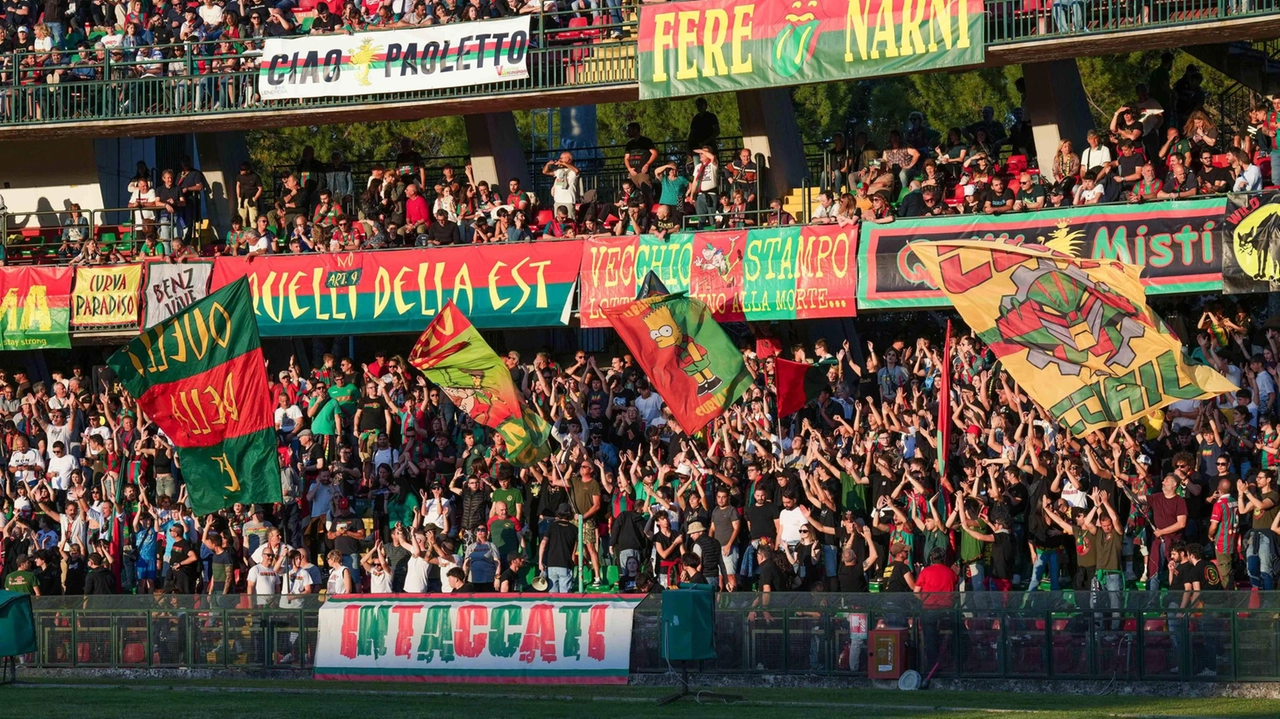 La tifoseria della Ternana mobilitata per la trasferta di sabato a Gubbio La tifoseria della Ternana mobilitata per la trasferta di sabato a Gubbio