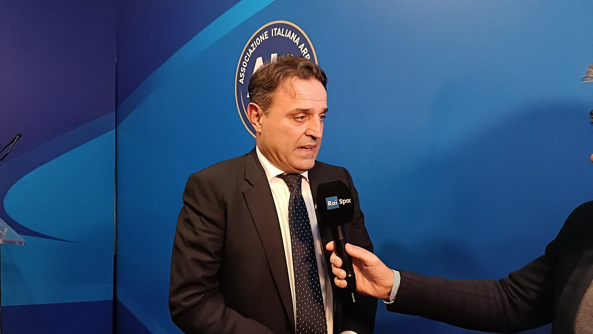 “Ora basta”. Il leader dei fischietti all’attacco. Chiede si arrivi all’arresto immediato “Ora basta”. Il leader dei fischietti all’attacco. Chiede si arrivi all’arresto immediato