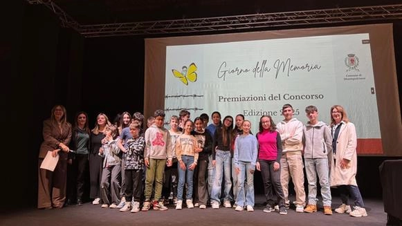 Vincitori della scuola secondaria di primo grado e. in basso, vincitori della scuola primaria