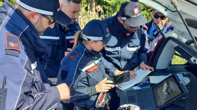 La polizia municipale della Valdera in azione La polizia municipale della Valdera in azione