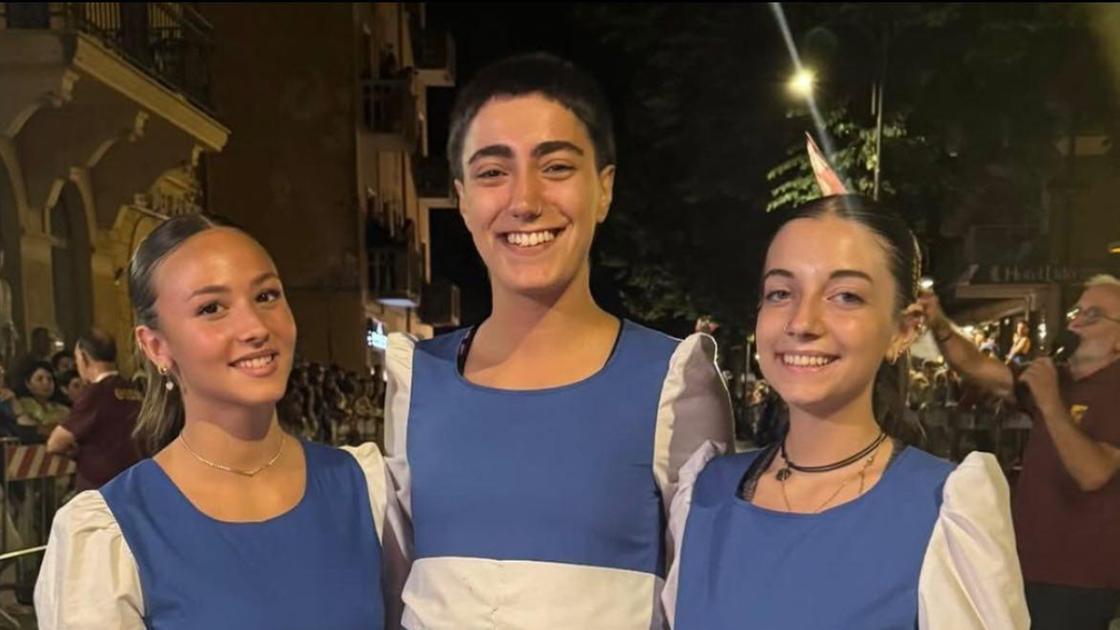 https://www.lanazione.it/image-service/view/acePublic/alias/contentid/ZGUyOGY1YTAtMTY1OS00/0/ecco-il-palio-delle-barche-e-il-grande-giorno-tutto-pronto-per-la-gara.jpeg?f=16:9&w=1200&h=630