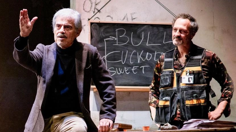 Massimo Dapporto e Fabio Troiano, diretti da Gioele Dix, portano alla Pergola ’Pirandello Pulp’, rilettura in chiave umoristica del metateatro del grande autore siciliano