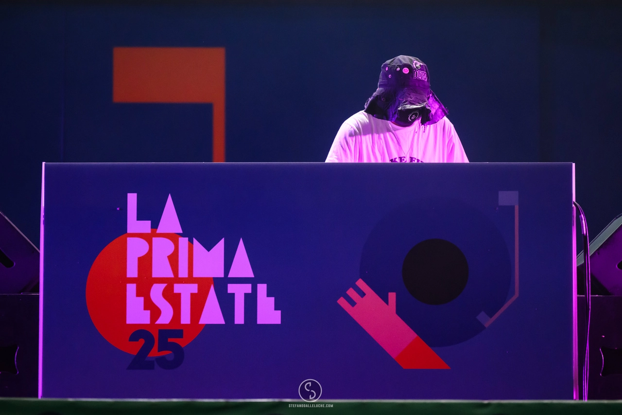 immagine di sfondo 15