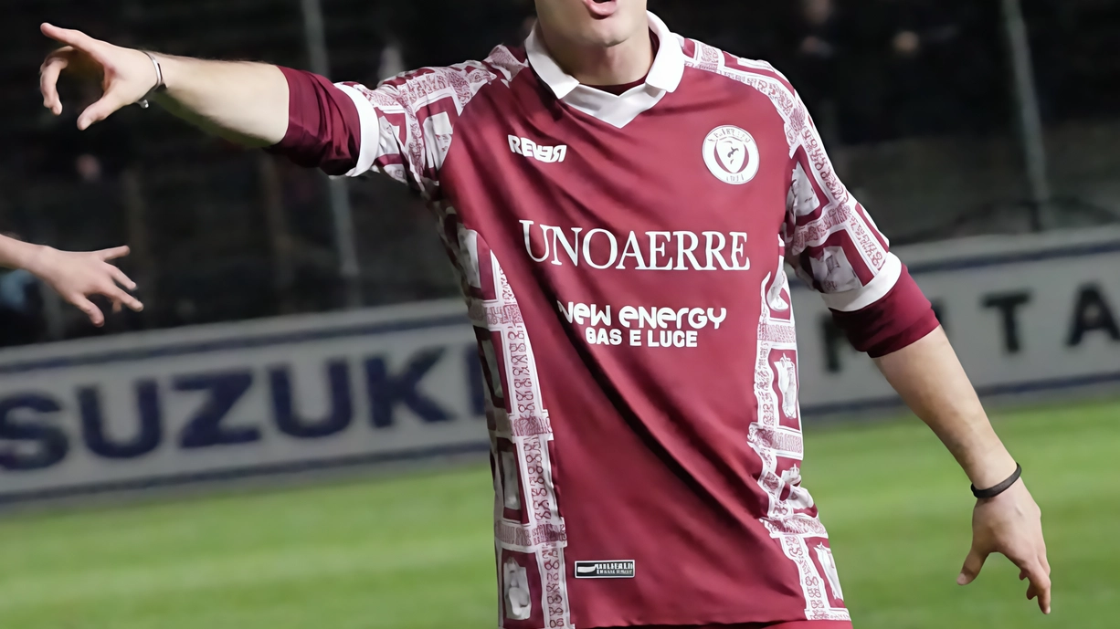 Luca Chierico, 23 anni, centrocampista dell’Arezzo può restare anche nella prossima stagione in amaranto Luca Chierico, 23 anni, centrocampista dell’Arezzo può restare anche nella prossima stagione in amaranto