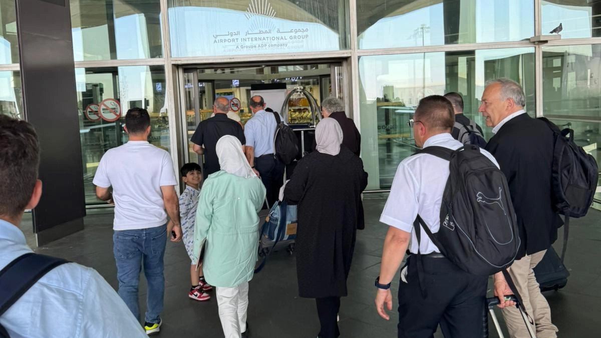 Il messaggio vocale dell’arcivescovo da Amman: "Le persone guardano il cielo e si interrogano" Il messaggio vocale dell’arcivescovo da Amman: "Le persone guardano il cielo e si interrogano"