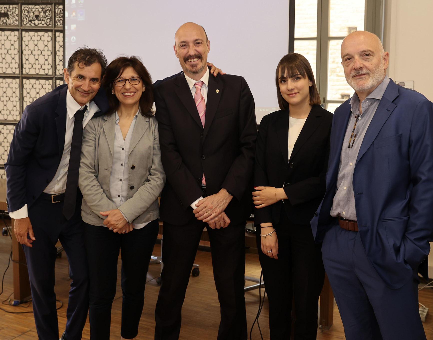https://www.lanazione.it/image-service/view/acePublic/alias/contentid/ZGVmNzMwZDctOTIxMi00/0/leuropa-del-futuro-vision-a-pontignano-proposte-a-confronto.jpeg