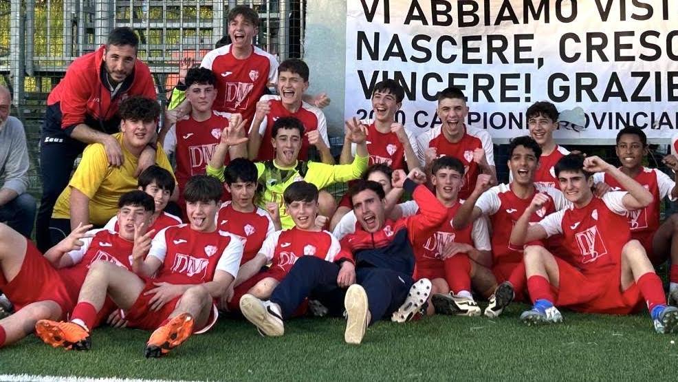 Giovanissimi del San Piero a Sieve trionfano nel campionato e accedono ai Regionali Giovanissimi del San Piero a Sieve trionfano nel campionato e accedono ai Regionali
