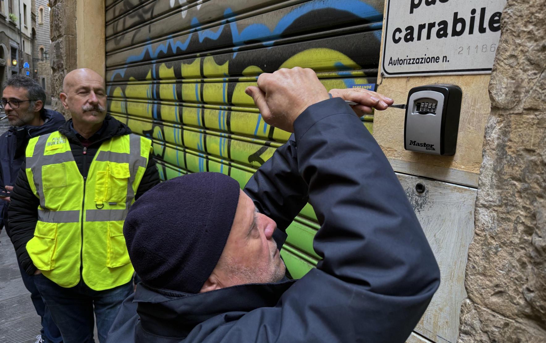 Opposizione all’attacco: "È una pietra tombale. Smantellare task force"