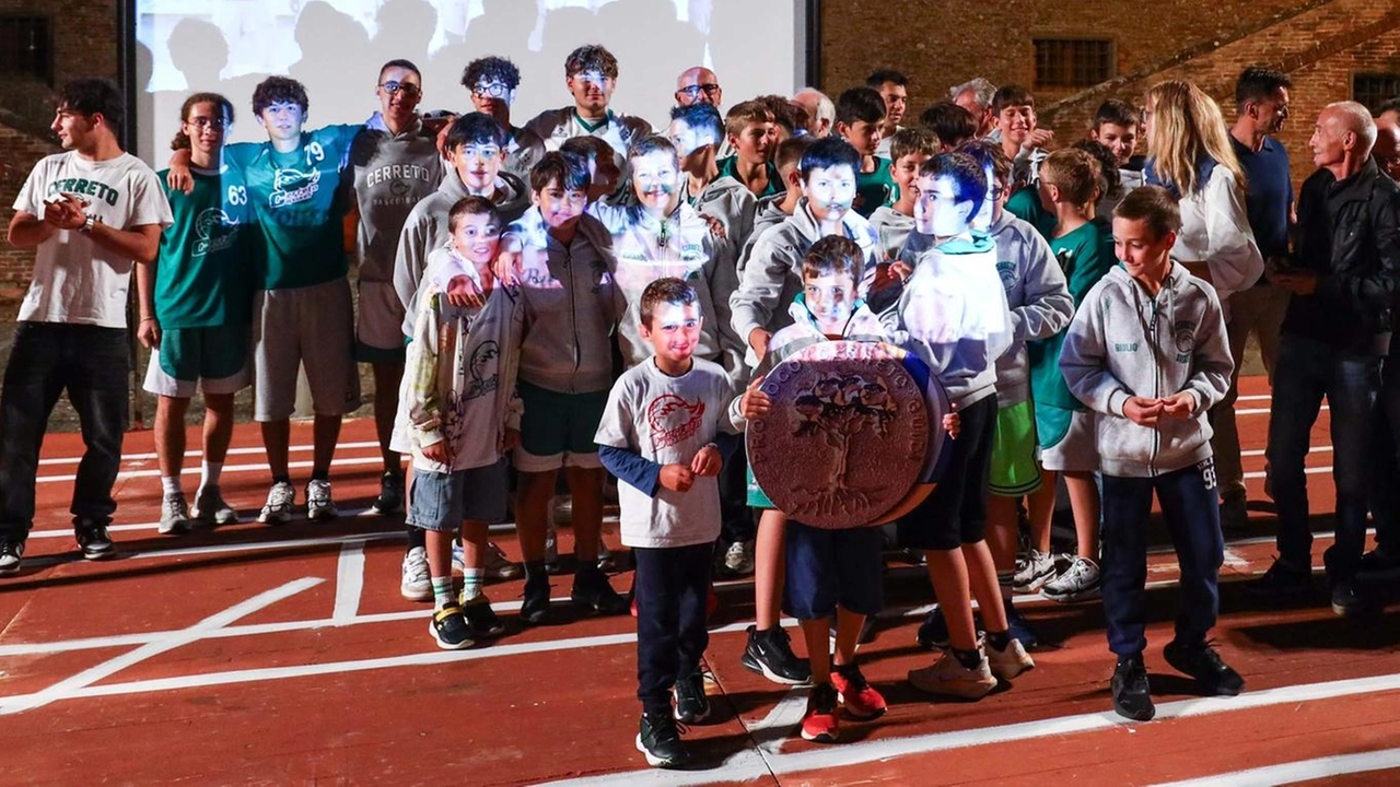 Il riconoscimento è stato assegnato dalla Pro Loco a calcio, volley e basket cerretesi, che hanno riportato risultati strepitosi nel corso della passata stagione. Il riconoscimento è stato assegnato dalla Pro Loco a calcio, volley e basket cerretesi, che hanno riportato risultati strepitosi nel corso della passata stagione.