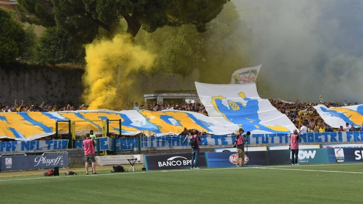 Lo stadio al centro di. un restyling da parte del Comune Lo stadio al centro di. un restyling da parte del Comune