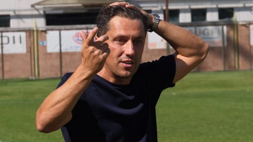 Serie D: il tecnico invita a spegnere l’entusiasmo e a lavorare sulla squadra