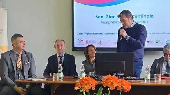 Grande successo per il convengo “L’impatto dell’enoturismo su imprese e territorio – Il Piemonte”, promosso da Fondazione Enoteca Italiana Siena.... Grande successo per il convengo “L’impatto dell’enoturismo su imprese e territorio – Il Piemonte”, promosso da Fondazione Enoteca Italiana Siena....