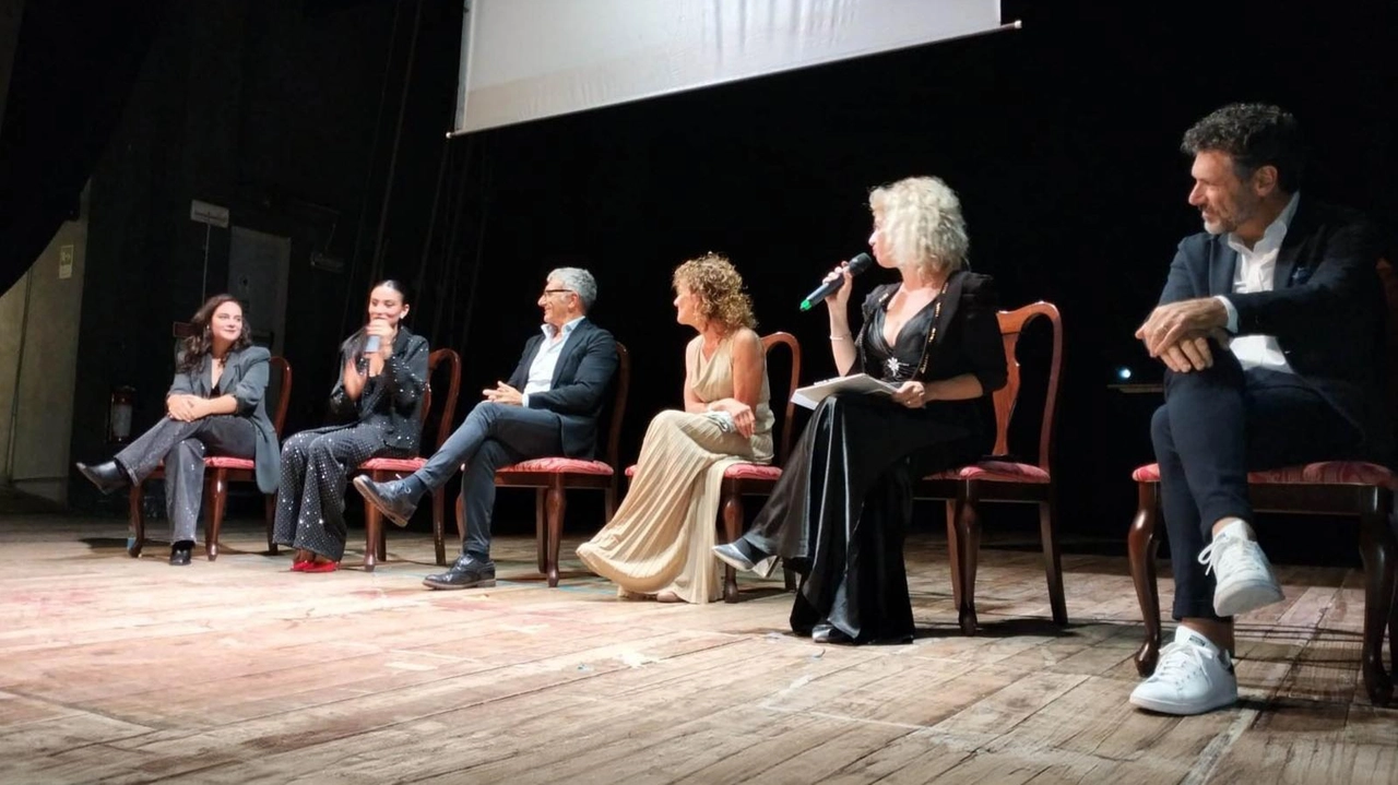 Un momento della presentazione della stagione teatrale all’«Alfieri» Un momento della presentazione della stagione teatrale all’«Alfieri»