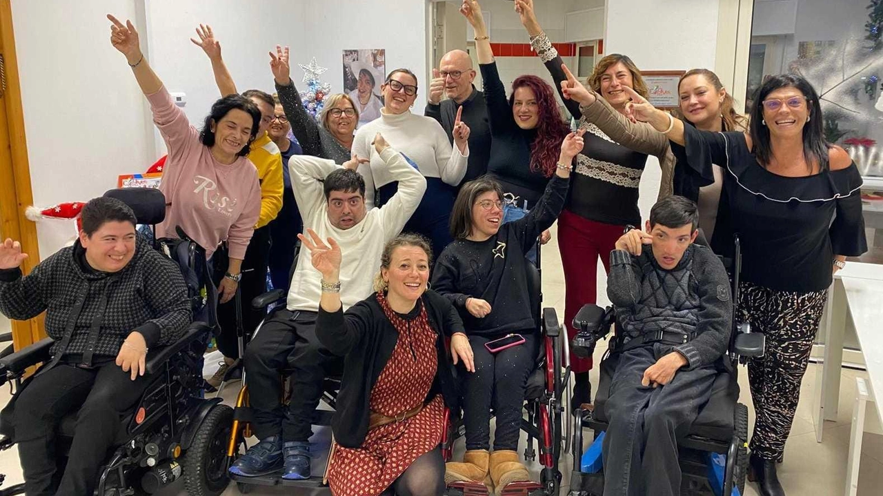 I membri del coordinamento etico caregivers che dal 2004 si occupa di fornire un’assistenza a 360 gradi ai ragazzi con disabilità I membri del coordinamento etico caregivers che dal 2004 si occupa di fornire un’assistenza a 360 gradi ai ragazzi con disabilità