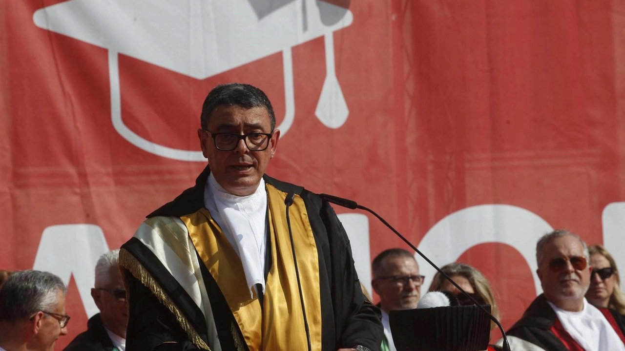 Saranno presentati i progetti di ricerca in corso e quelli in partenza. In Rettorato i video dei 14 Dipartimenti Saranno presentati i progetti di ricerca in corso e quelli in partenza. In Rettorato i video dei 14 Dipartimenti