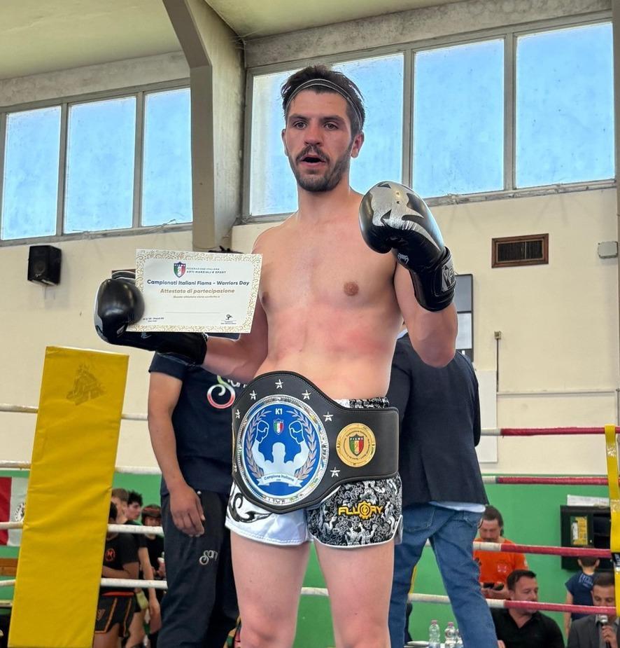 Empoli Kombat festeggia due titoli italiani con Lorenzo Ginepri e Lorenzo Salvaggio Empoli Kombat festeggia due titoli italiani con Lorenzo Ginepri e Lorenzo Salvaggio