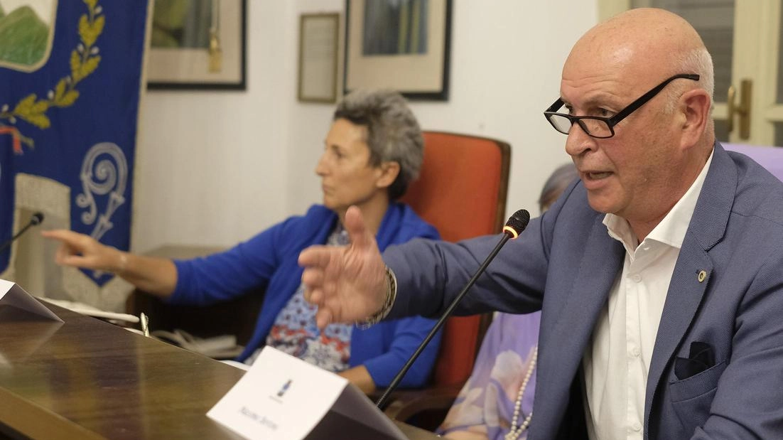 Il sindaco Massimo Bertoni Il sindaco Massimo Bertoni