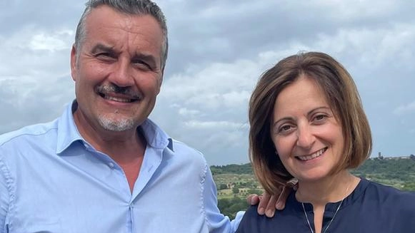 Il sindaco Leonardo Fornaciari con la la presidente del consiglio comunale Serena Toschi Il sindaco Leonardo Fornaciari con la la presidente del consiglio comunale Serena Toschi