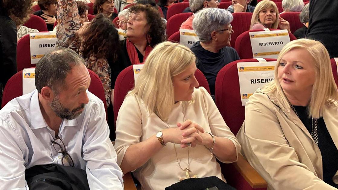 https://www.lanazione.it/image-service/view/acePublic/alias/contentid/ZGZiM2IxY2MtMzgzOS00/0/cordoglio-poi-tutto-torna-come-prima-landini-e-la-piaga-delle-morti-sul-lavoro.jpeg?f=16:9&w=1200&h=630