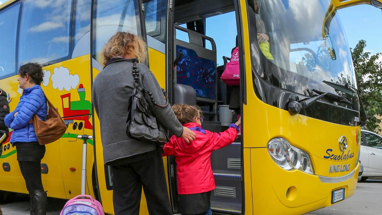 I genitori degli alunni delle scuole medie al ’Virgilio’ di Montepulciano sono contrari alla settimana corta, cioè al sabato libero I genitori degli alunni delle scuole medie al ’Virgilio’ di Montepulciano sono contrari alla settimana corta, cioè al sabato libero