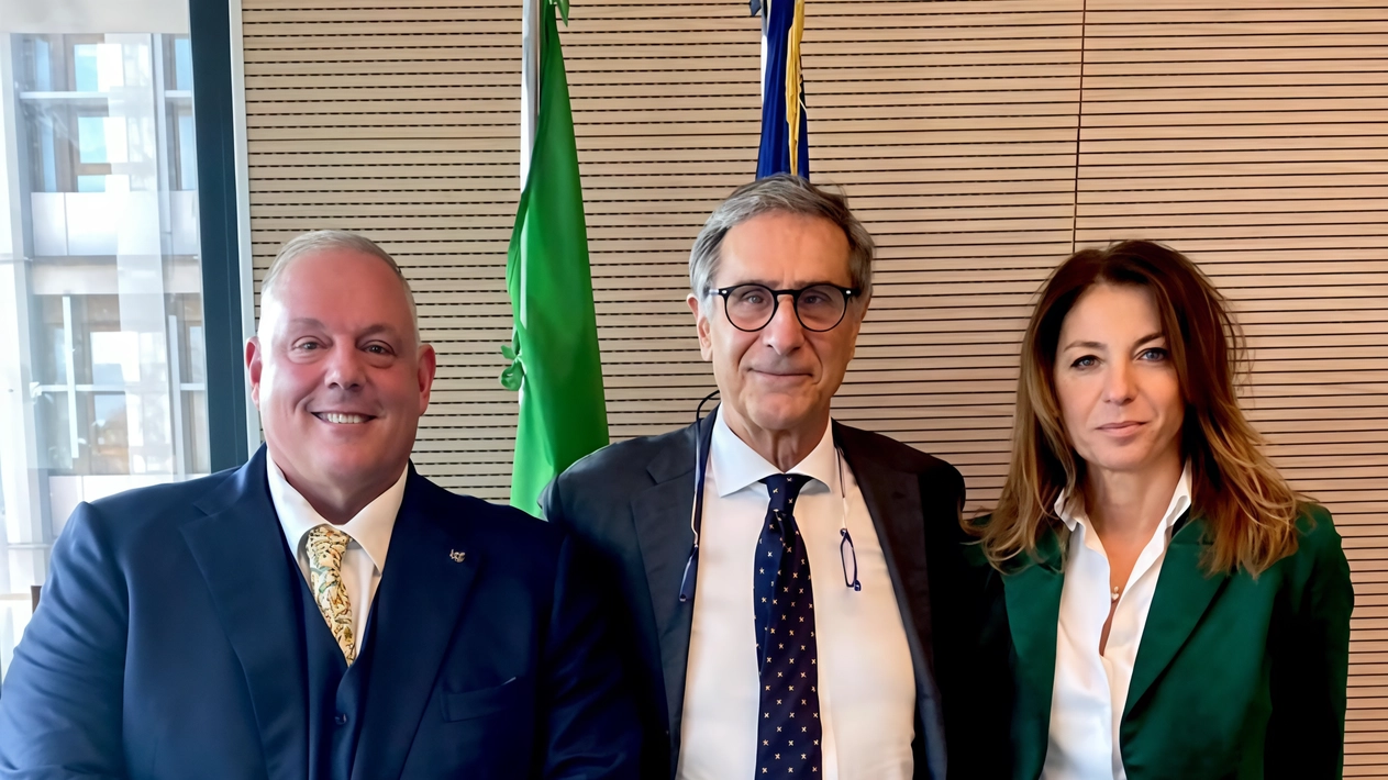 GROSSETO Cittadini, sindaci e associazioni dicono di ’no’ al parco eolico che dovrebbe insistere su Scansano e Magliano in Toscana. Su... GROSSETO Cittadini, sindaci e associazioni dicono di ’no’ al parco eolico che dovrebbe insistere su Scansano e Magliano in Toscana. Su...