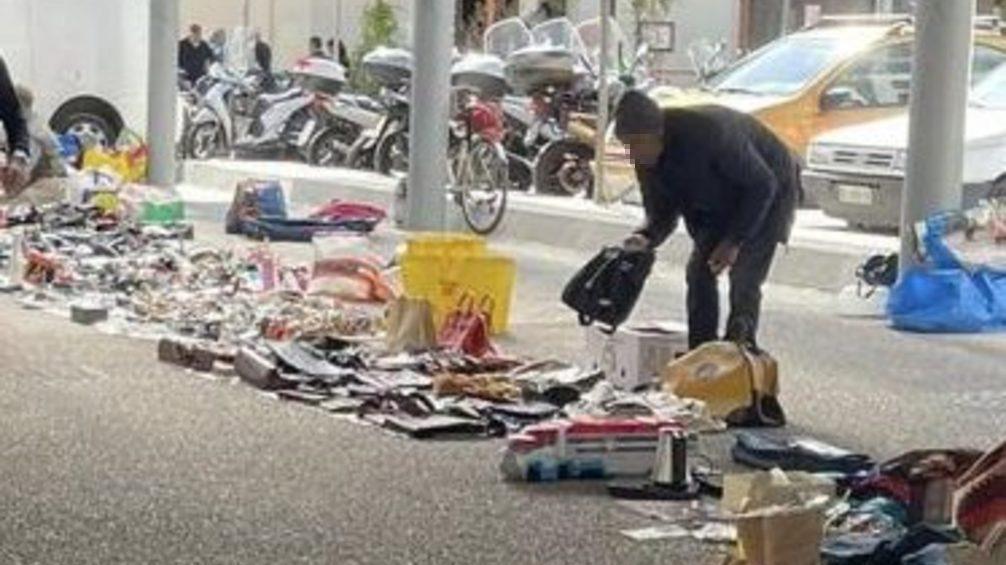 https://www.lanazione.it/image-service/view/acePublic/alias/contentid/ZGZkNjZhZDQtNWI2Ny00/0/assedio-abusivi-ai-banchi-delle-pulci-minacciata-la-presidente-del-mercato-un-muro-di-tappetini-e-una-follia.jpeg?f=16:9&w=1200&h=630