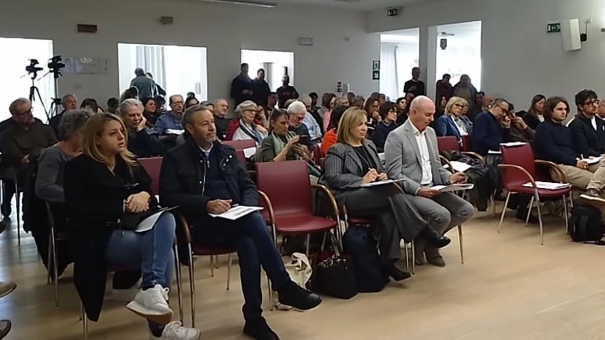 PoggiForum atteso anche come primo biglietto da visita per i consigli di frazione di Bellavista e di Staggia Senese PoggiForum atteso anche come primo biglietto da visita per i consigli di frazione di Bellavista e di Staggia Senese