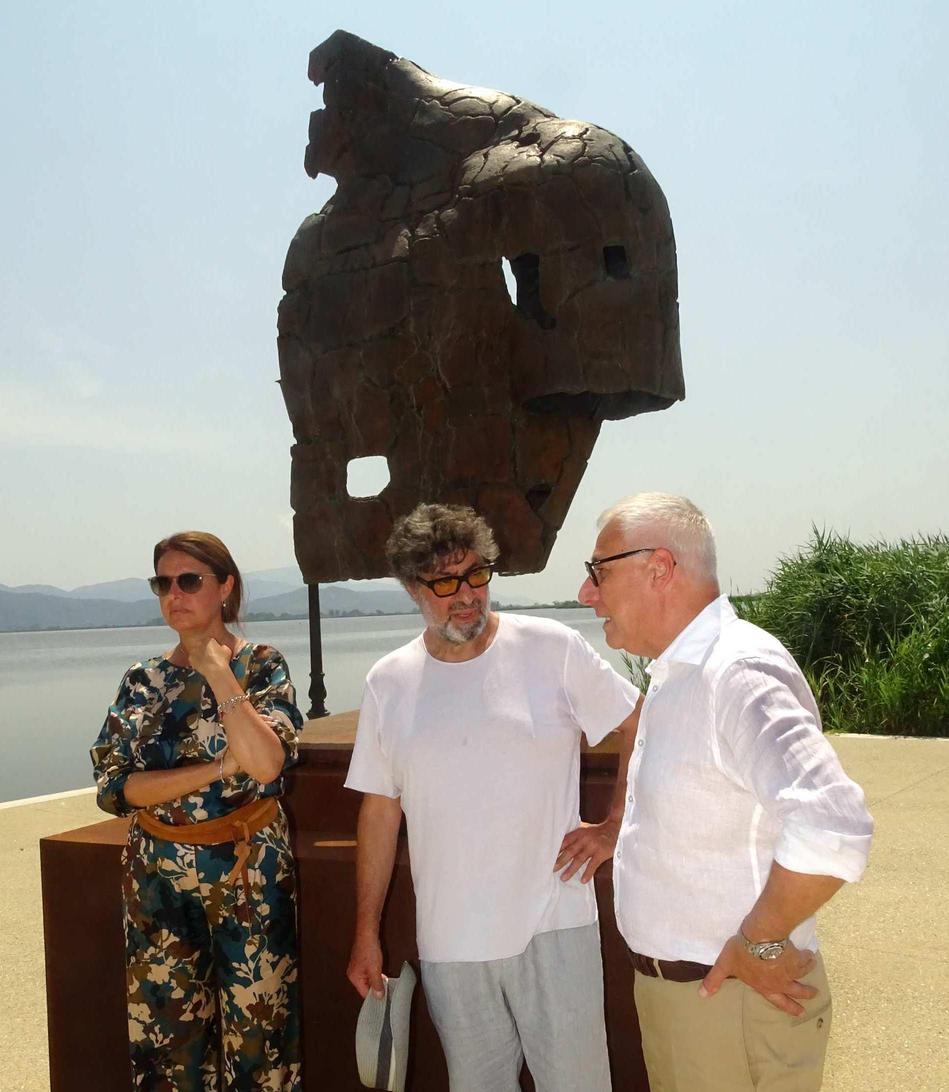A passeggio tra i bronzi di Bezzina. Inaugurata la nuova mostra urbana A passeggio tra i bronzi di Bezzina. Inaugurata la nuova mostra urbana