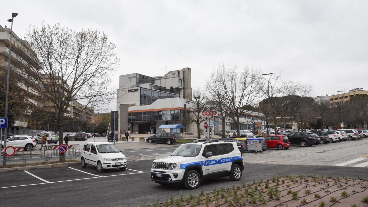 Piazza Alvaro Chiabolotti, nel cuore di Ponte San Giovanni, è strategica per la presenza di servizi, uffici e negozi Piazza Alvaro Chiabolotti, nel cuore di Ponte San Giovanni, è strategica per la presenza di servizi, uffici e negozi