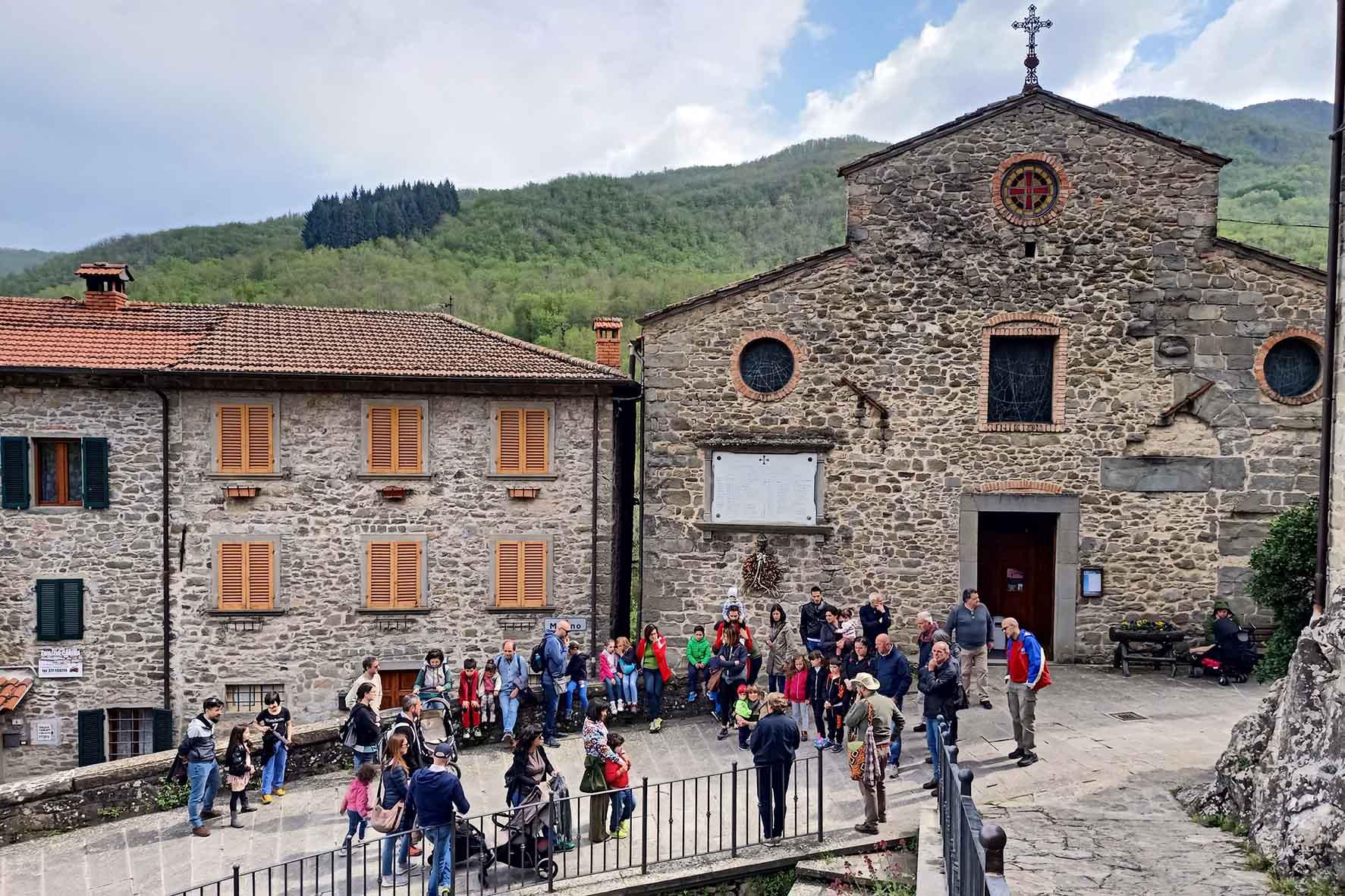 Il borgo di Raggiolo a misura di bambino con la Festa del Gioco Il borgo di Raggiolo a misura di bambino con la Festa del Gioco