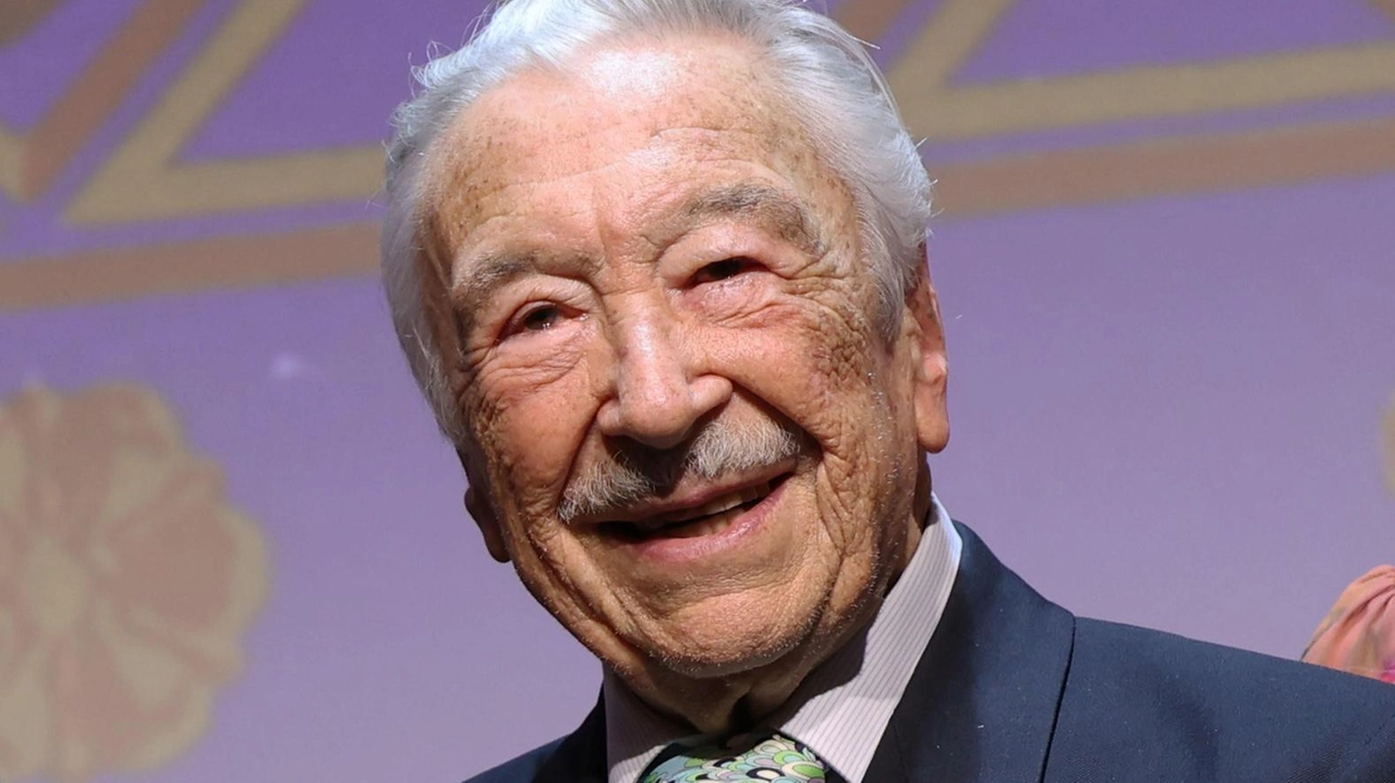 Luciano Artusi, 93 anni, divulgatore e storico c on alle spalle più di cento pubblicazioni dedicate alla storia fiorentina Luciano Artusi, 93 anni, divulgatore e storico c on alle spalle più di cento pubblicazioni dedicate alla storia fiorentina