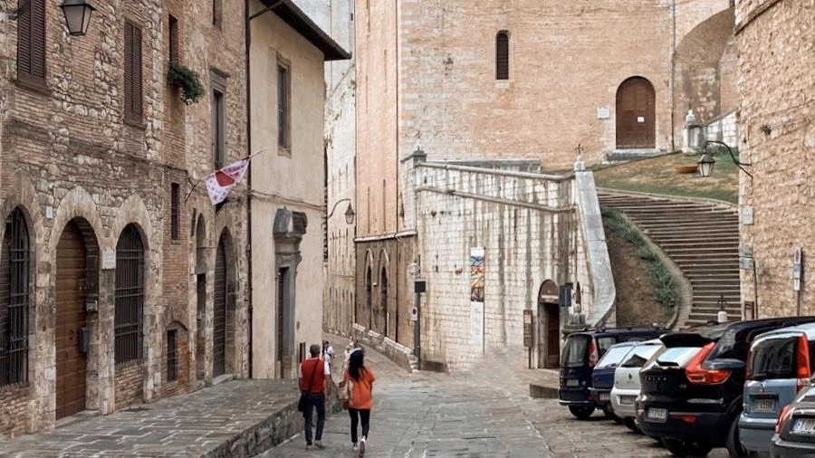 GUBBIO Dopo l’allentamento per il periodo dei Ceri, quello dei cantieri pubblici torna a essere un tema di...