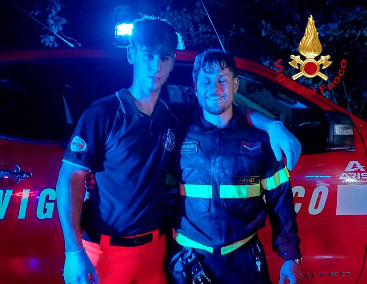 non smette di abbaiare finch233 non ritrovano il suo padrone salvato anziano caduto in arno
