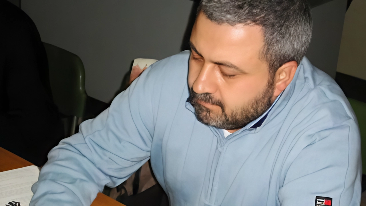 L'associazione "Il Calamo" di Grosseto compie 18 anni e lancia l'iniziativa "Scriveteci una lettera" per celebrare il compleanno, invitando a scrivere lettere tradizionali. Le migliori saranno premiate e pubblicate sui social. L'associazione "Il Calamo" di Grosseto compie 18 anni e lancia l'iniziativa "Scriveteci una lettera" per celebrare il compleanno, invitando a scrivere lettere tradizionali. Le migliori saranno premiate e pubblicate sui social.