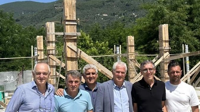 Il sopralluogo del sindaco al cantiere Il sopralluogo del sindaco al cantiere