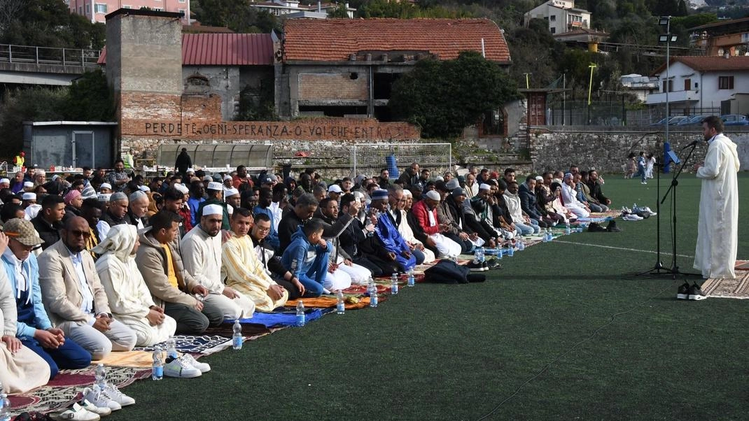Cerimonia all’insegna dell’amicizia ieri pomeriggio a Carrara (Foto Letizia Delia)
