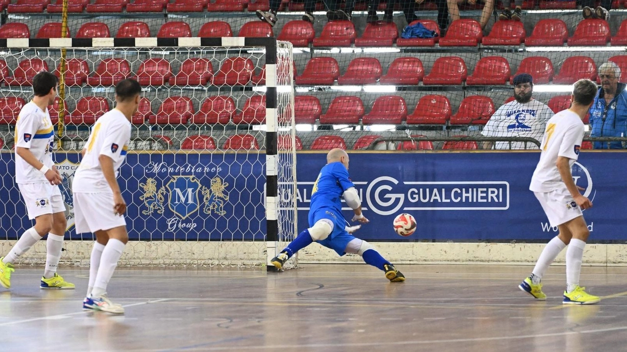 Montebianco Prato Calcio a 5 eliminato dai playoff: Atlante Grosseto vince 7-2