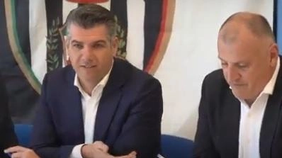 Il presidente Mario Del Pistoia e l’amministratore delegato Andrea Strambi del Viareggio che ora “rischia“ di restare in Eccellenza Il presidente Mario Del Pistoia e l’amministratore delegato Andrea Strambi del Viareggio che ora “rischia“ di restare in Eccellenza