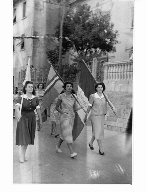 Bandiere di pace cucite dalle donne. La storia e la Liberazione in mostra