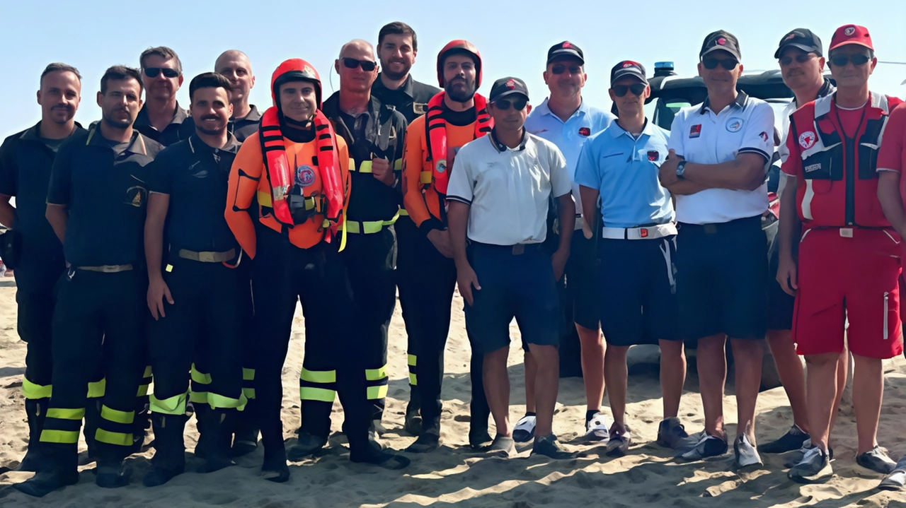 L’iniziativa del Comune di Orbetello con i soccorritori e le Forze dell’ordine "Iniziative importanti: con la prevenzione possiamo salvare delle vite". L’iniziativa del Comune di Orbetello con i soccorritori e le Forze dell’ordine "Iniziative importanti: con la prevenzione possiamo salvare delle vite".