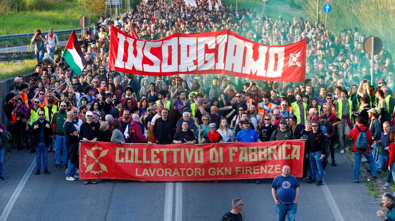 Una delle ultime manifestazioni di protesta organizzate dal Collettivo di Fabbrica della ex Gkn di Campi Una delle ultime manifestazioni di protesta organizzate dal Collettivo di Fabbrica della ex Gkn di Campi