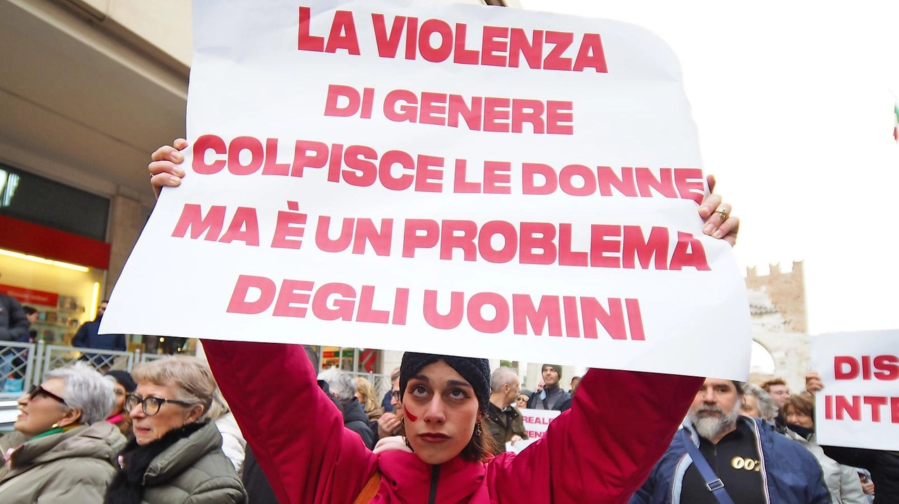 Anche la Croce Rossa di Viareggio scende in piazza per partecipare alle iniziative organizzate nell’ambito della giornata internazionale per l’eliminazione... Anche la Croce Rossa di Viareggio scende in piazza per partecipare alle iniziative organizzate nell’ambito della giornata internazionale per l’eliminazione...
