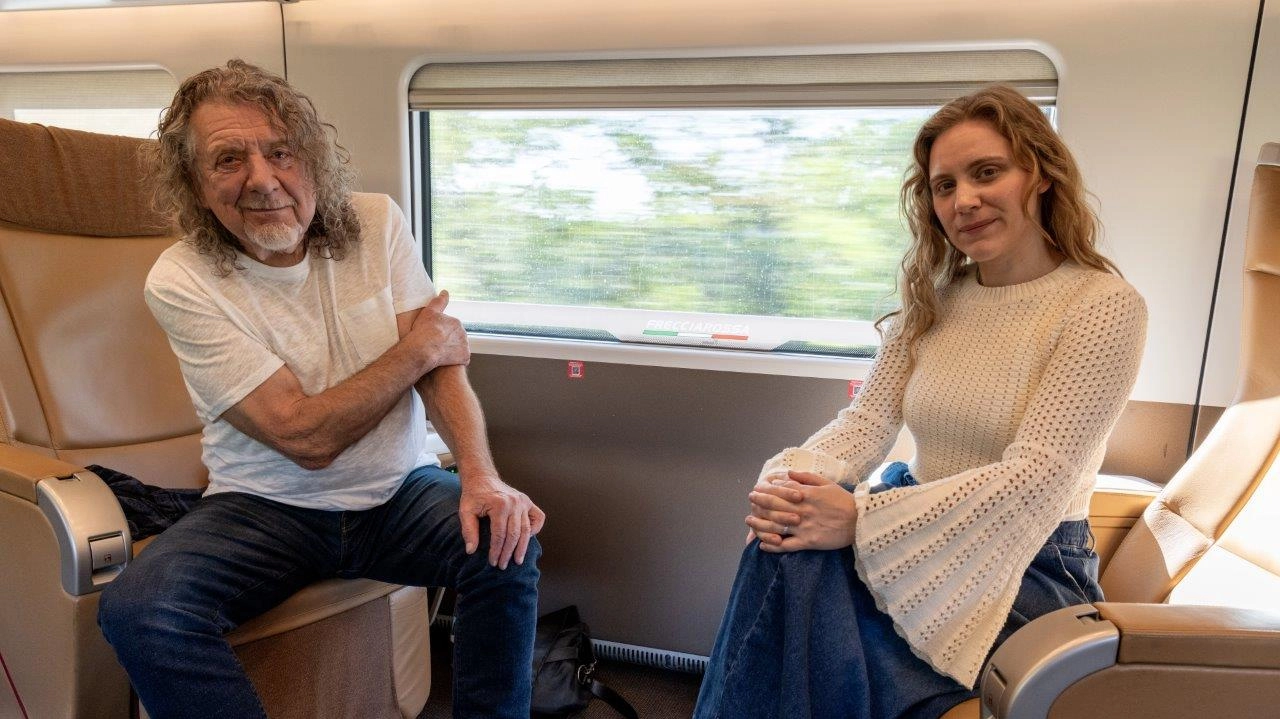 Robert Plant a bordo del treno Robert Plant a bordo del treno