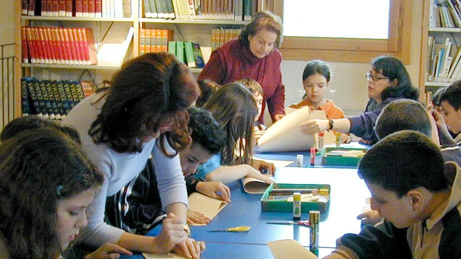 Natale in biblioteca: a dicembre tre appuntamenti speciali con Nati per Leggere e Nati per la Musica. Il primo è... Natale in biblioteca: a dicembre tre appuntamenti speciali con Nati per Leggere e Nati per la Musica. Il primo è...