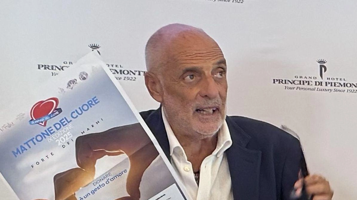 Paolo Brosio col nuovo manifesto