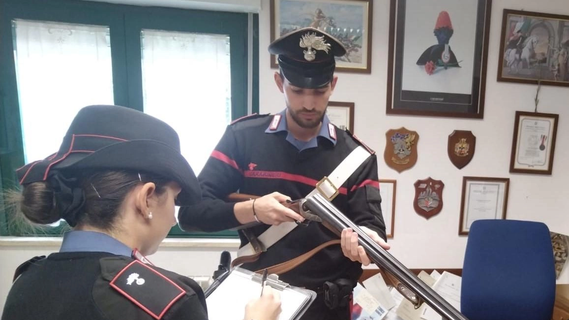 Controlli mirati dei carabinieri di Monteleone di Spoleto sui detentori di armi Controlli mirati dei carabinieri di Monteleone di Spoleto sui detentori di armi