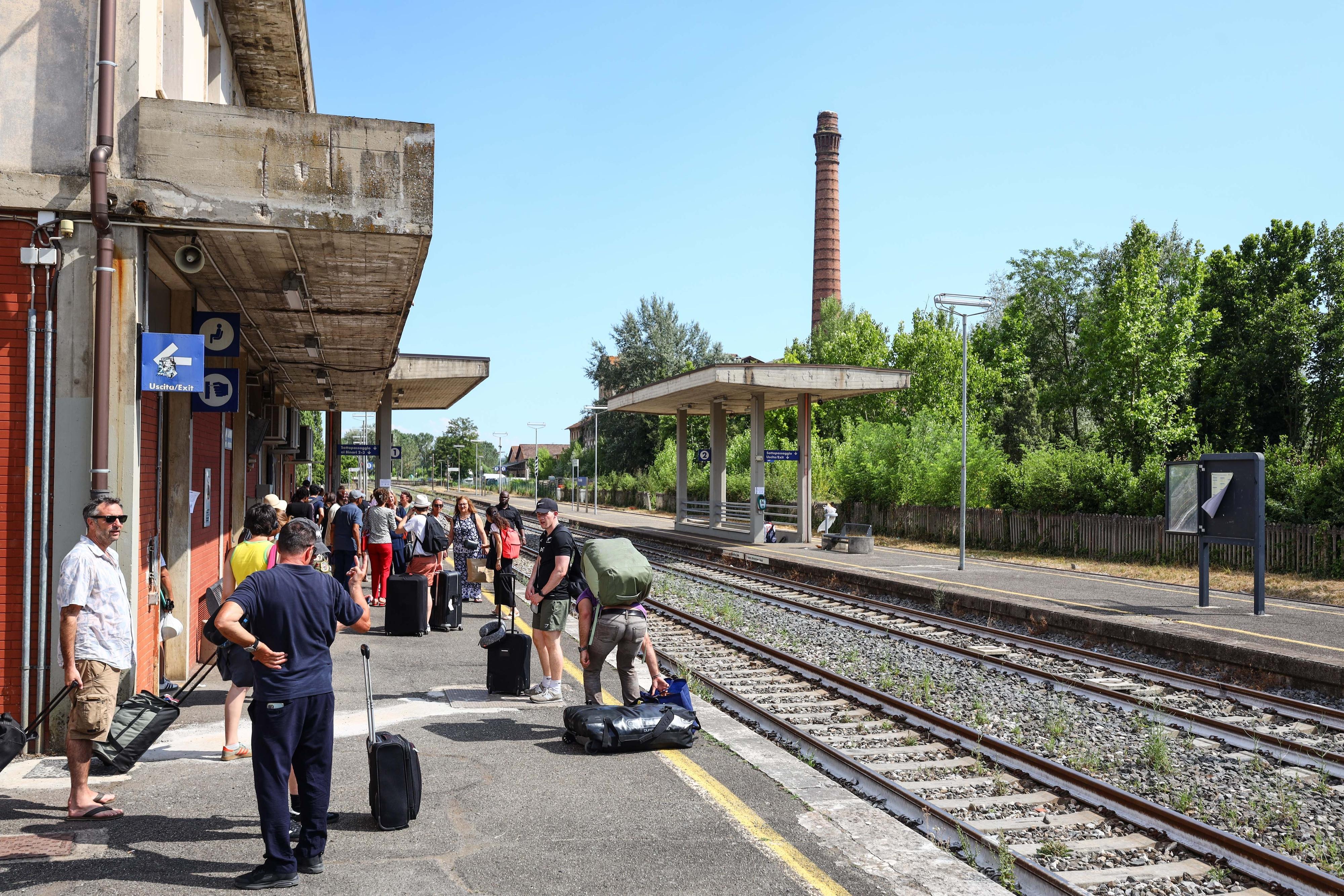Granaiolo, primo giorno di stop. Due mesi senza treni causa lavori ma il sistema alternativo ’regge’ Granaiolo, primo giorno di stop. Due mesi senza treni causa lavori ma il sistema alternativo ’regge’