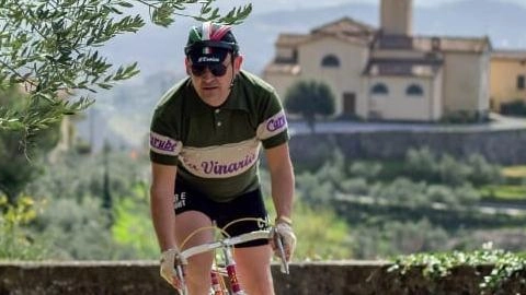 Parte oggi la suggestiva manifestazione ciclostorica con bici d’epoca. La nona edizione dell’evento promosso dal gruppo sportivo ‘Cicli Carube’.