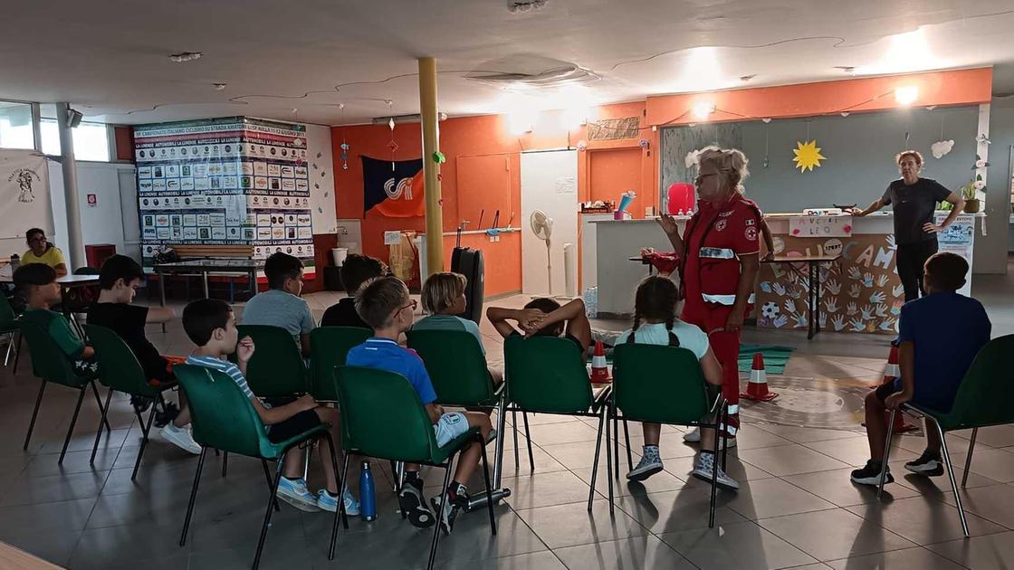 ’Giochi sul prato’ coi volontari della Croce Rossa ad Albiano